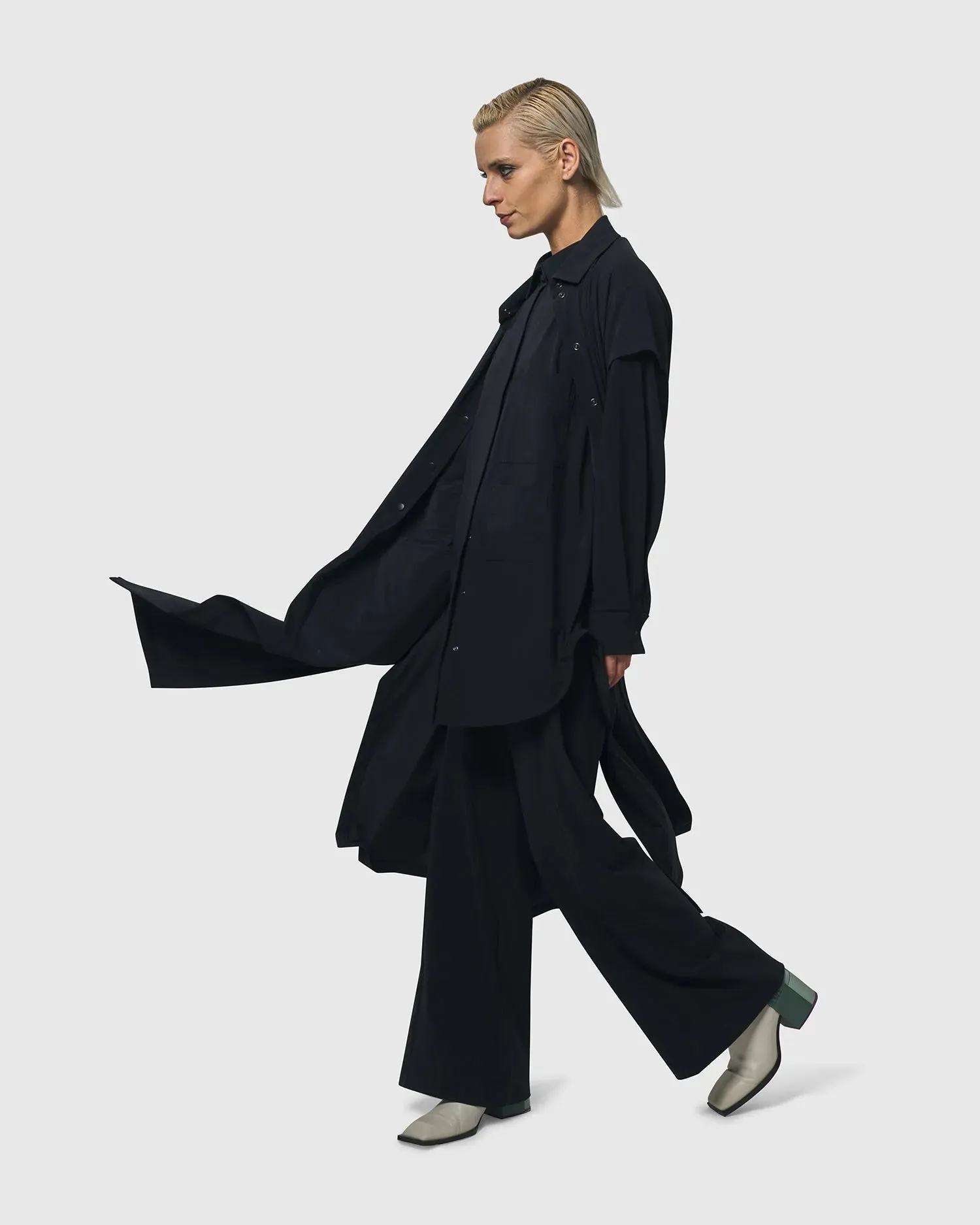 Matrix Short Sleeve Duster, Black