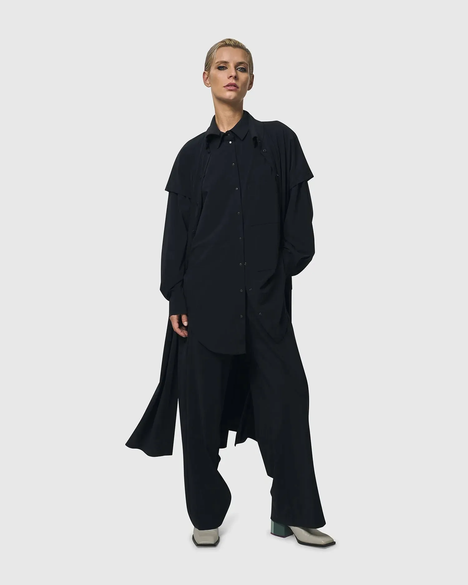 Matrix Short Sleeve Duster, Black