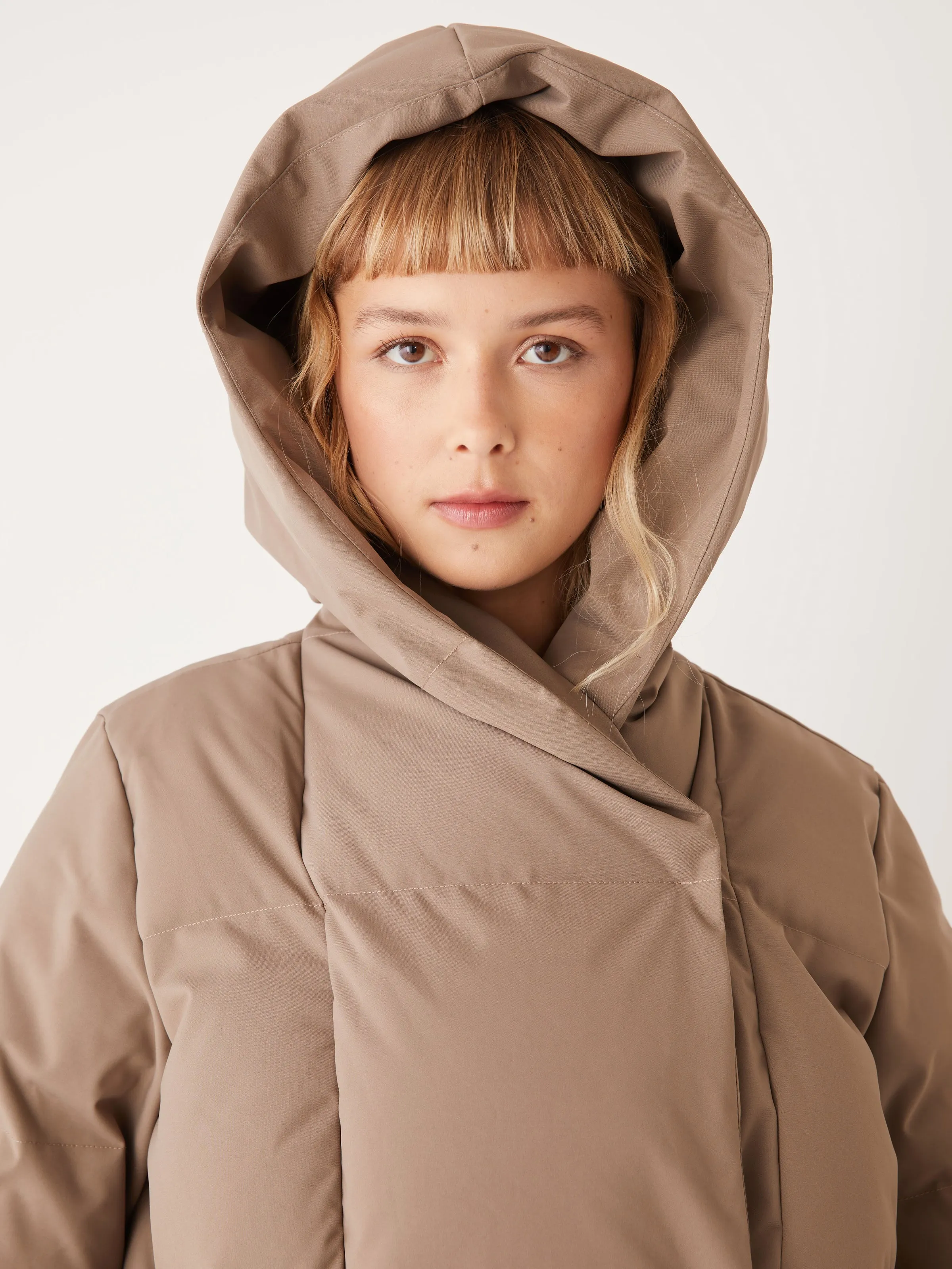 The Hygge Puffer Coat in Walnut